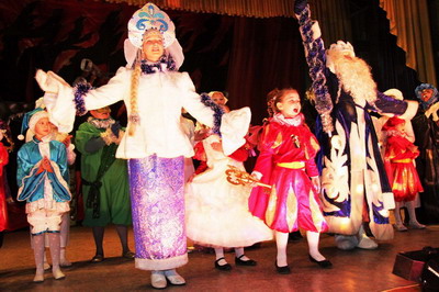 Во Дворце культуры «Восход» города Шумерли состоялись традиционные новогодние театрализованные представления для детей